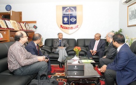 Dr. Muhammed Majeed meets Dr. AAMS Arefin Siddique, Vice Chancellor of Dhaka University