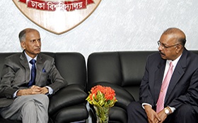 Dr. Muhammed Majeed meets Dr. AAMS Arefin Siddique, Vice Chancellor of Dhaka University